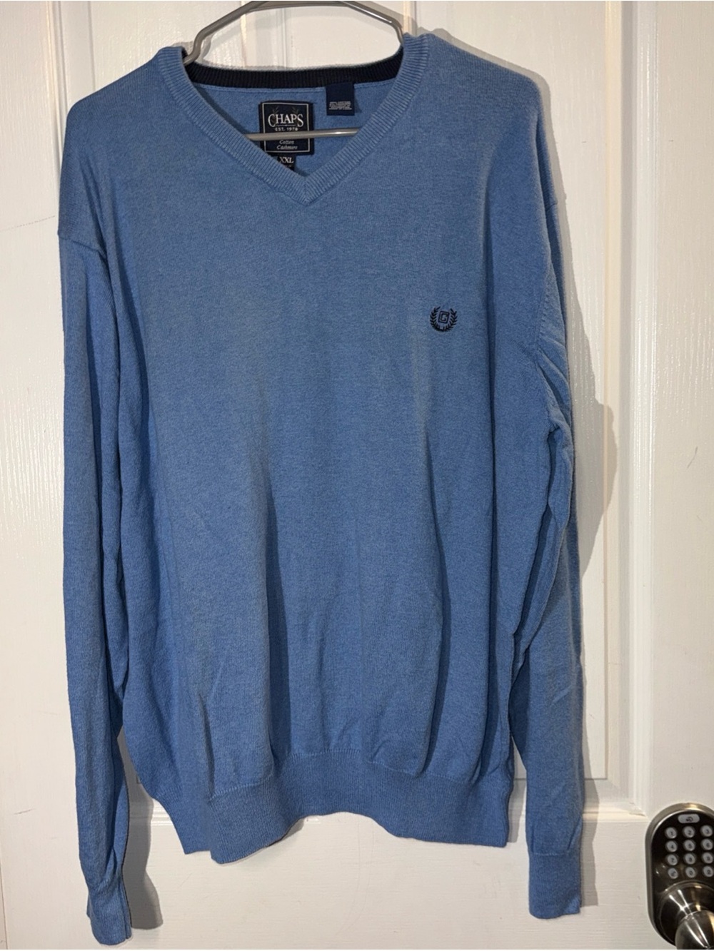 Chaps Men's V-Neck Sweater cotton cashmere— Light Blue